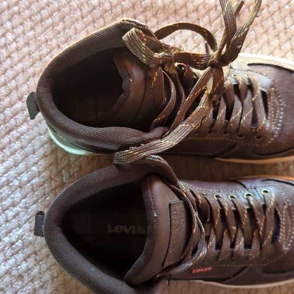 Brown high top Levi shoes - Picture 5 of 8